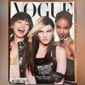 VOGUE Paris 1024 February 2022 Jung Lellan Lola Mika Wales Porodina Courchevel